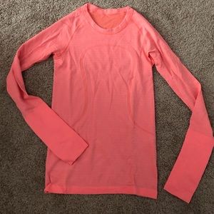 Long sleeved Lulu lemon “swiftly tech” tank